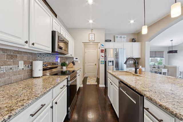 4115 N Parkdale Cir, Maize, KS 67101