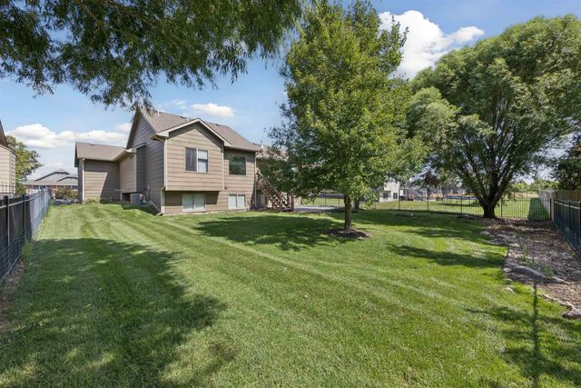 4115 N Parkdale Cir, Maize, KS 67101