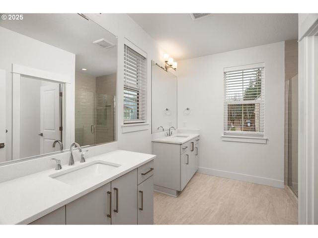 16005 Nw HOLMAN Way, Portland, OR 97229