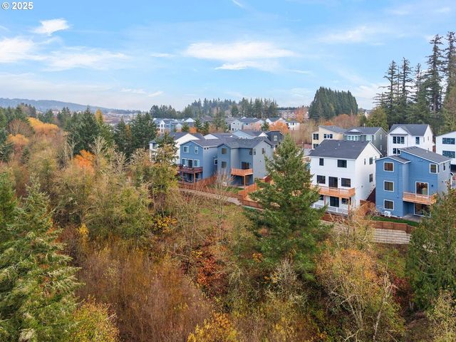 16005 Nw HOLMAN Way, Portland, OR 97229