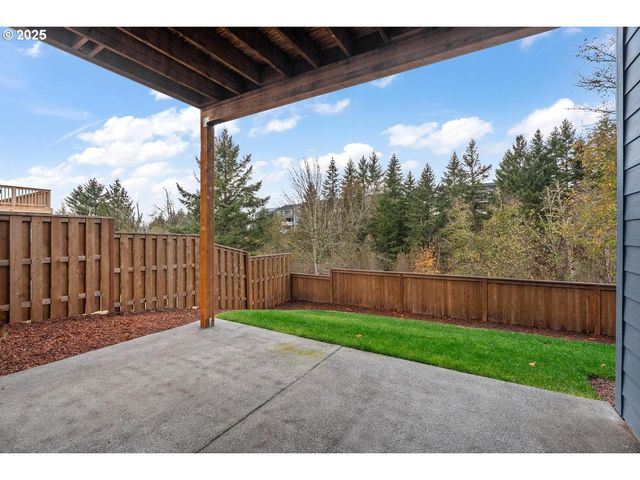 16005 Nw HOLMAN Way, Portland, OR 97229