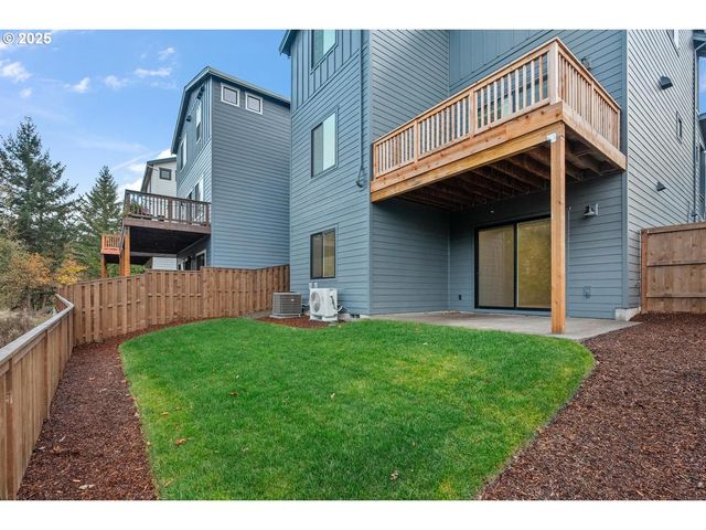 16005 Nw HOLMAN Way, Portland, OR 97229