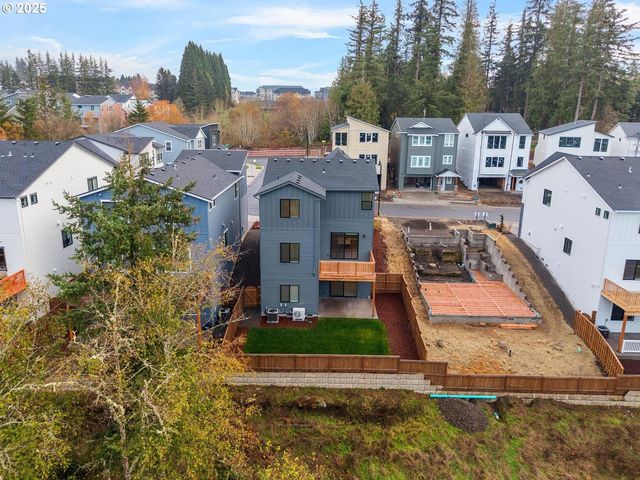 16005 Nw HOLMAN Way, Portland, OR 97229