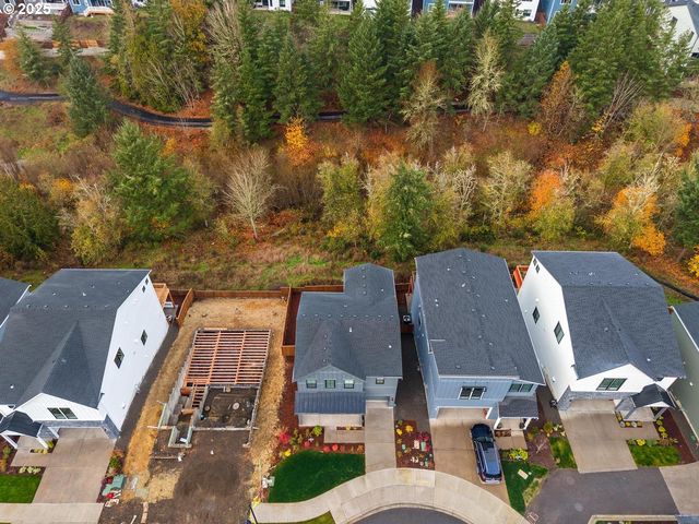 16005 Nw HOLMAN Way, Portland, OR 97229