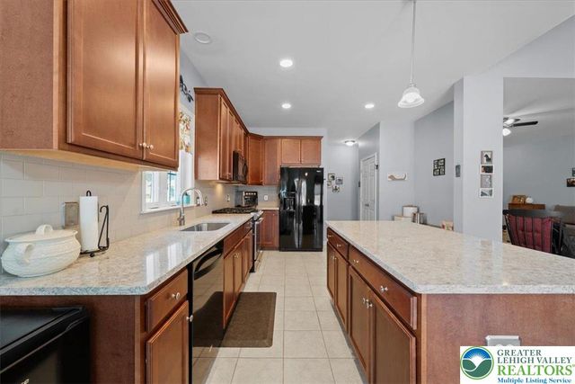 3803 Loyal Lane, Easton, PA 18045