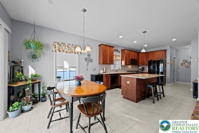 3803 Loyal Lane, Easton, PA 18045