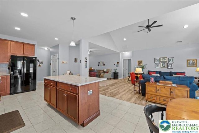 3803 Loyal Lane, Easton, PA 18045