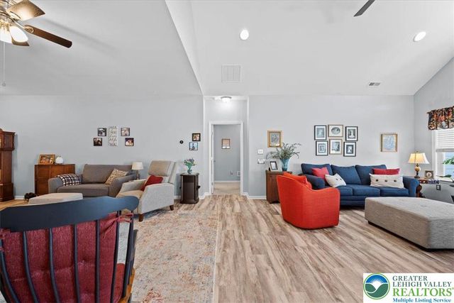 3803 Loyal Lane, Easton, PA 18045