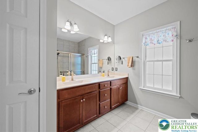 3803 Loyal Lane, Easton, PA 18045