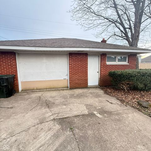 4839 W Oak Drive, New Palestine, IN 46163