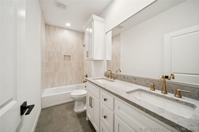 9712 E 132nd Street, Bixby, OK 74008