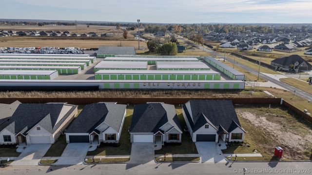 9712 E 132nd Street, Bixby, OK 74008