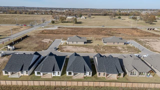 9712 E 132nd Street, Bixby, OK 74008