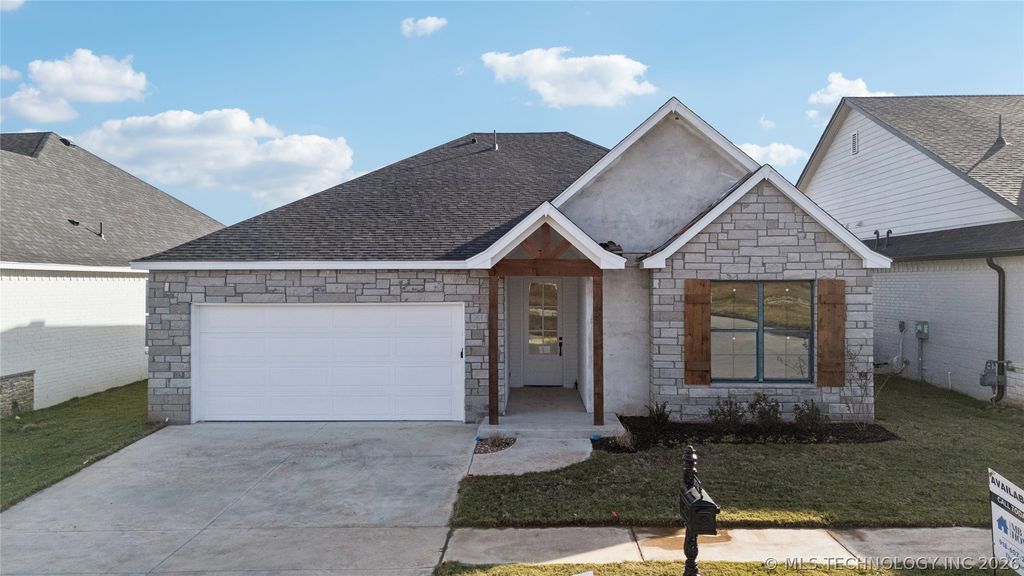 9712 E 132nd Street, Bixby, OK 74008