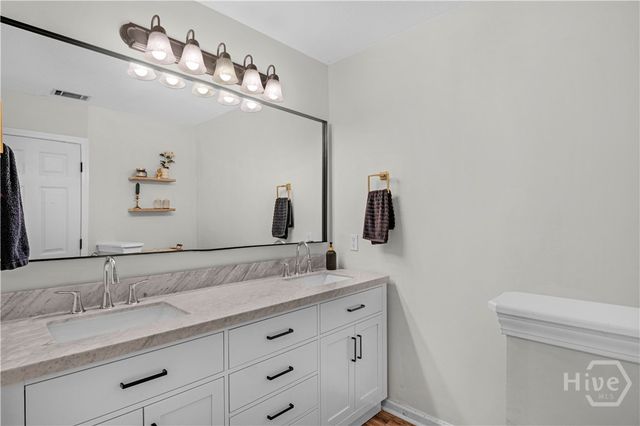 413 Auburn Road, Glennville, GA 30427