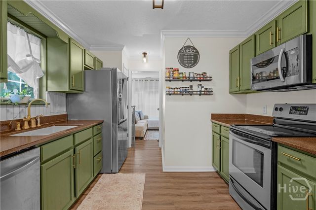 413 Auburn Road, Glennville, GA 30427