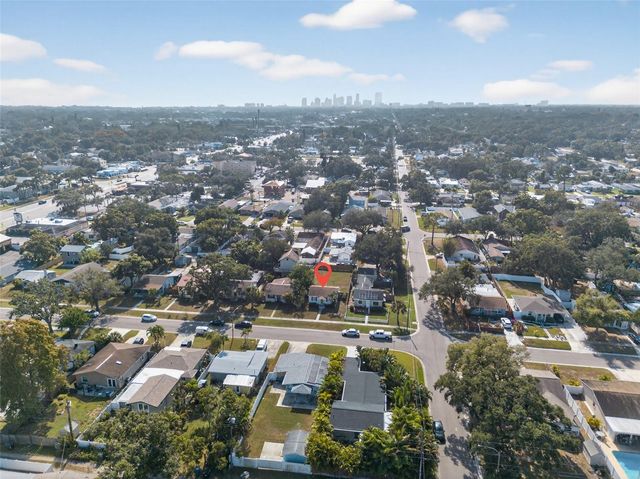 486 49TH AVENUE N, St Petersburg, FL 33703