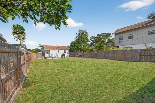 486 49TH AVENUE N, St Petersburg, FL 33703