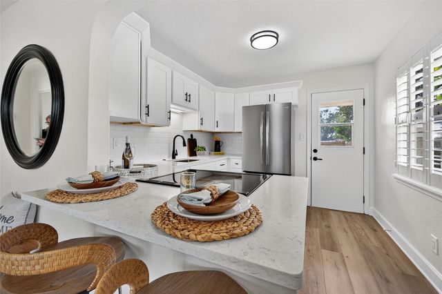 486 49TH AVENUE N, St Petersburg, FL 33703