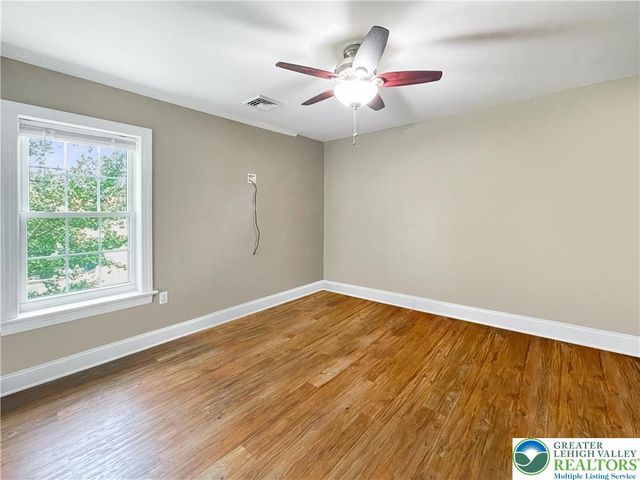 758 Main Street 2, Hellertown Boro, PA 18055