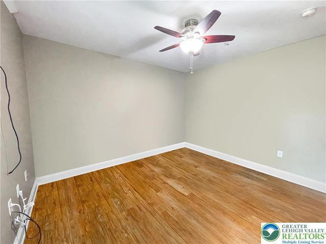 758 Main Street 2, Hellertown Boro, PA 18055