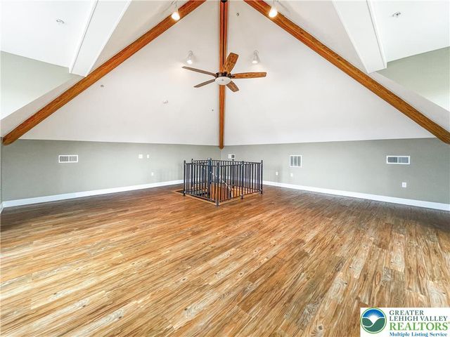 758 Main Street 2, Hellertown Boro, PA 18055