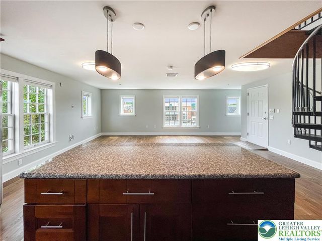 758 Main Street 2, Hellertown Boro, PA 18055