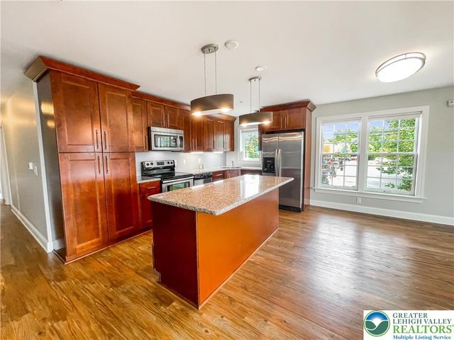 758 Main Street 2, Hellertown Boro, PA 18055