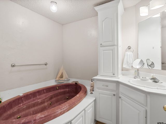 225 PR 3084, Gilmer, TX 75644