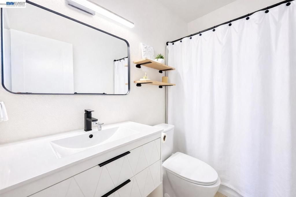 Image 16 of property listing at 39931 Cedar Blvd 309, Newark, CA 94560