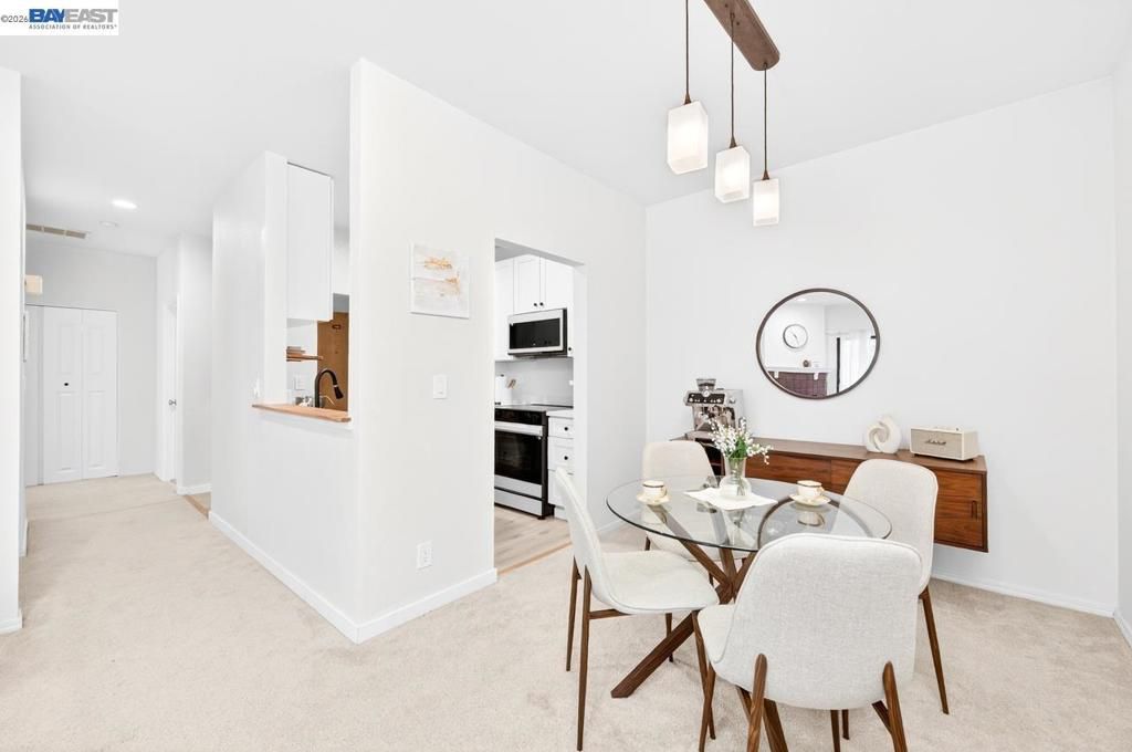 Image 6 of property listing at 39931 Cedar Blvd 309, Newark, CA 94560