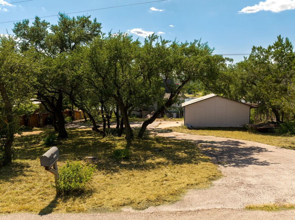 19625 Lakehurst LOOP, Spicewood, TX 78669