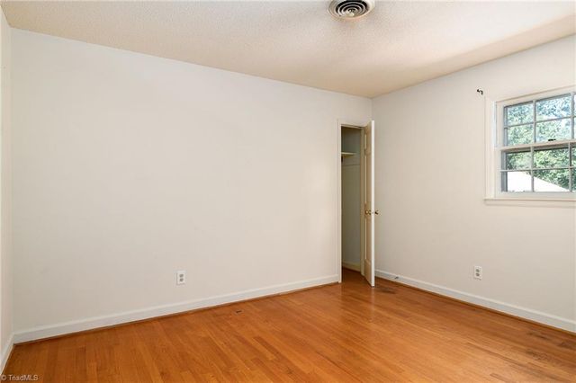 2021 Sunnybrook Drive, Burlington, NC 27215