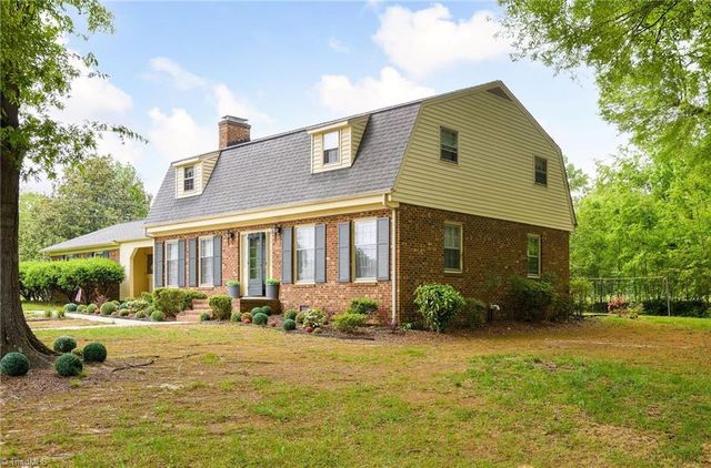 2021 Sunnybrook Drive, Burlington, NC 27215