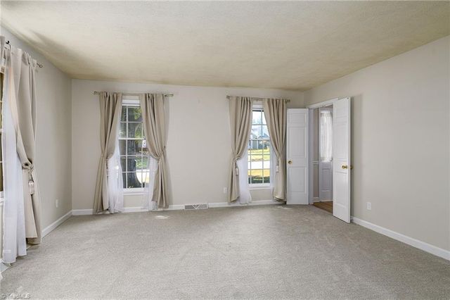 2021 Sunnybrook Drive, Burlington, NC 27215