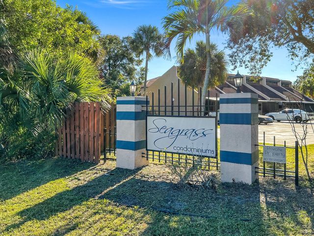 2432 SE Garden Terrace 703, Port St. Lucie, FL 34952