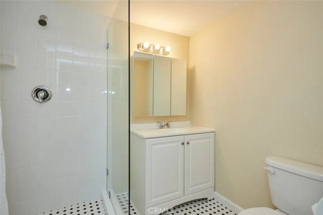 1840 W 11th Place, Los Angeles, CA 90006