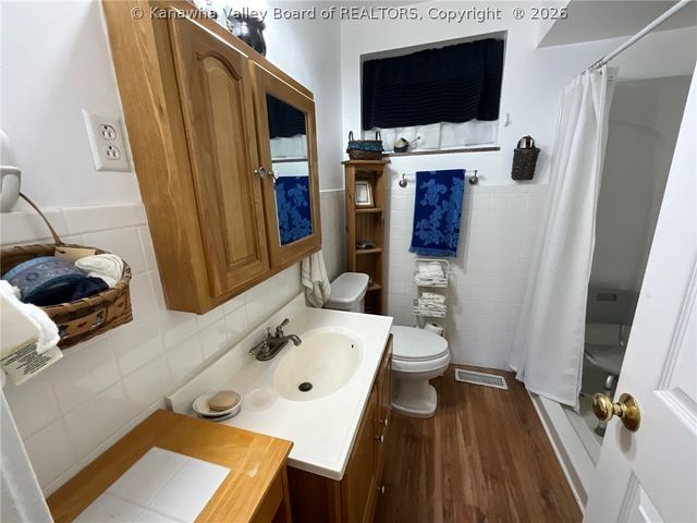 1330 Valentines Circle, Nitro, WV 25143