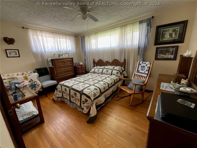 1330 Valentines Circle, Nitro, WV 25143