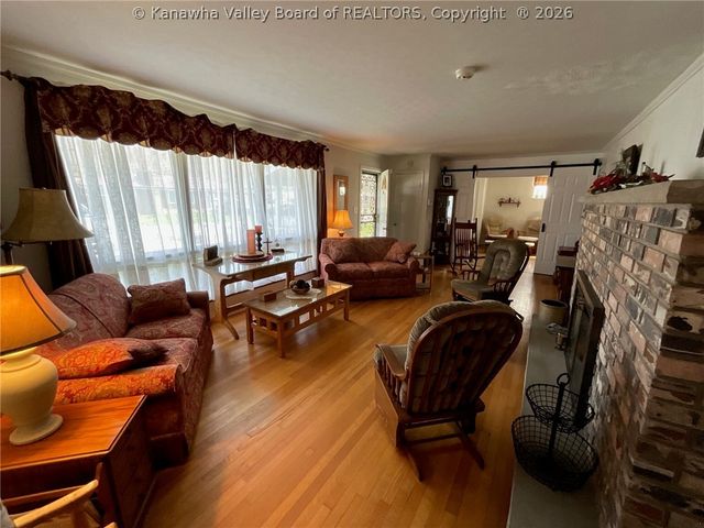 1330 Valentines Circle, Nitro, WV 25143