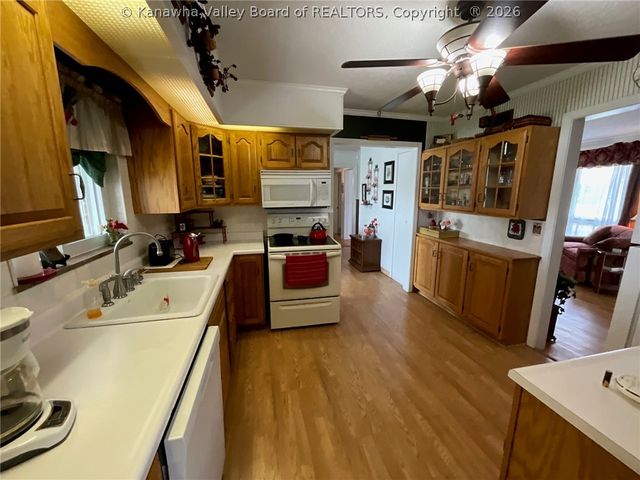 1330 Valentines Circle, Nitro, WV 25143