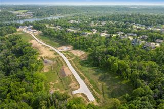 5225 Seminole Valley Trail, Cedar Rapids, IA 52411