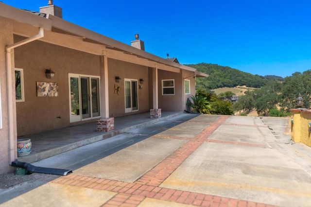 21050 Uvas Road, Morgan Hill, CA 95037