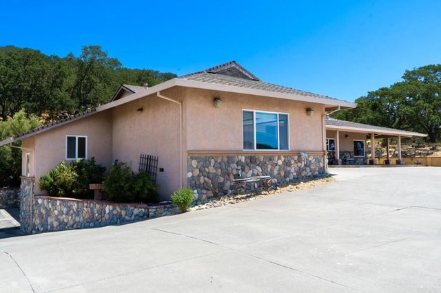 21050 Uvas Road, Morgan Hill, CA 95037