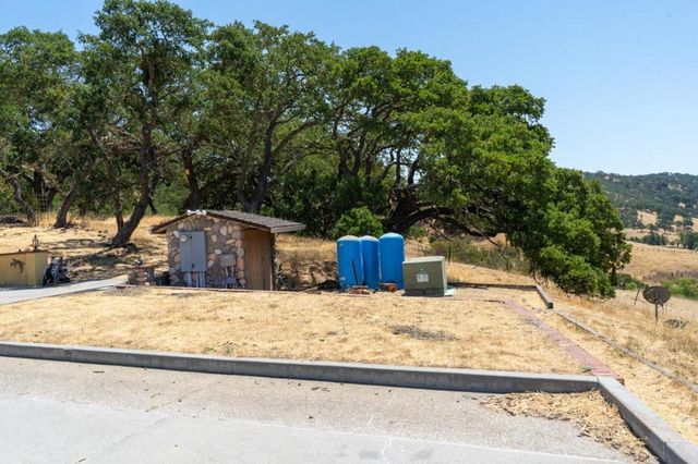 21050 Uvas Road, Morgan Hill, CA 95037