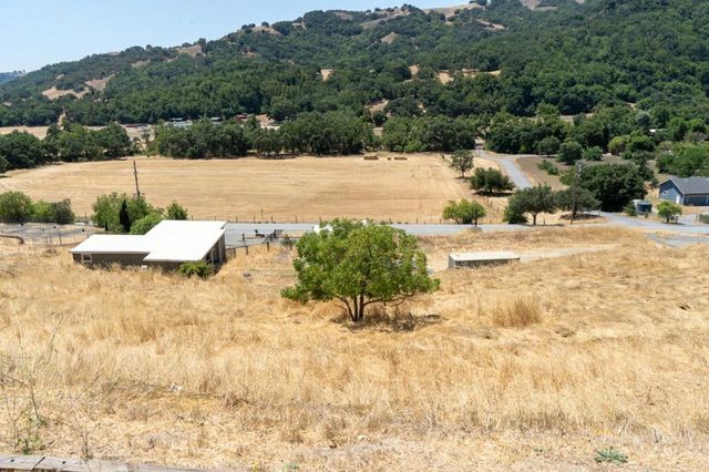 21050 Uvas Road, Morgan Hill, CA 95037