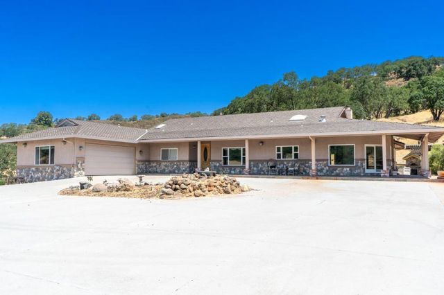 21050 Uvas Road, Morgan Hill, CA 95037