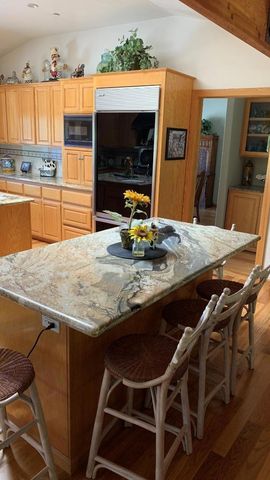 21050 Uvas Road, Morgan Hill, CA 95037