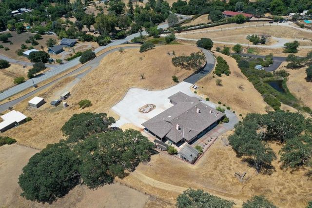 21050 Uvas Road, Morgan Hill, CA 95037