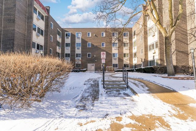 10015 Beverly Drive 404, Skokie, IL 60076